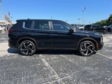 Used 2022 Mitsubishi Outlander ES image 2