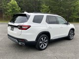 New 2025 Honda Pilot Elite image 3