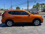 Used 2017 Nissan Rogue SV w/ SV Premium Package image 5
