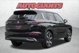 New 2025 Mitsubishi Outlander SE image 4