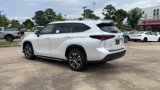 New 2025 Toyota Highlander XLE image 4