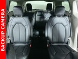 Used 2023 Chrysler Pacifica Touring-L image 6