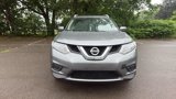 Used 2016 Nissan Rogue SV image 2