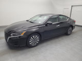 Used 2023 Nissan Altima 2.5 SV image 2