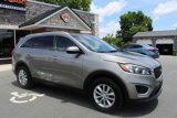 Used 2017 Kia Sorento LX w/ LX Convenience Package image 3