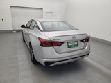 Used 2023 Nissan Altima 2.5 SV image 5