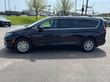 New 2025 Chrysler Pacifica Select w/ Uconnect Theater Family Group image 4