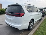 Used 2023 Chrysler Pacifica Limited image 4