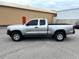 Used 2018 Toyota Tacoma SR image 6