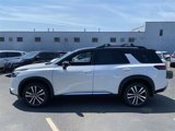 New 2025 Nissan Pathfinder Platinum image 2