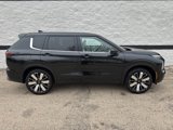 New 2025 Mitsubishi Outlander SE image 2