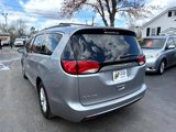 Used 2017 Chrysler Pacifica Touring-L image 2
