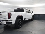 Used 2025 GMC Sierra 2500 AT4 w/ AT4 Premium Plus Package image 5