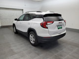 Used 2023 GMC Terrain SLE w/ Driver Convenience Package image 5