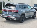 New 2025 Volkswagen Atlas Peak Edition SE image 4
