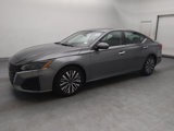 Used 2023 Nissan Altima 2.5 SV image 2