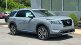 New 2025 Nissan Pathfinder Platinum image 2