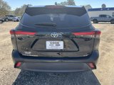 Used 2022 Toyota Highlander XLE image 4