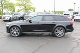 New 2025 Volvo V90 B6 Cross Country Ultra w/ Protection Package Premier image 6