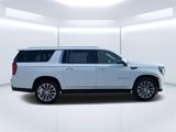 Used 2022 GMC Yukon XL Denali image 2