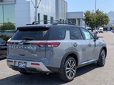New 2025 Nissan Pathfinder Platinum image 3