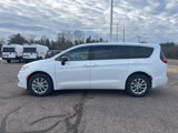 New 2025 Chrysler Pacifica Select image 4