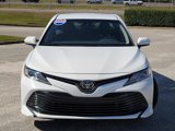 Used 2020 Toyota Camry LE image 2