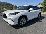 New 2025 Toyota Highlander Platinum image 3