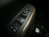 Used 2023 GMC Acadia SLE w/ Driver Convenience Package image 4