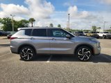 Used 2024 Mitsubishi Outlander SE image 2