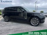 Used 2025 Land Rover Range Rover Long Wheelbase SE image 4