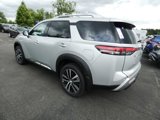 New 2025 Nissan Pathfinder Platinum image 5