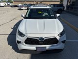 Used 2022 Toyota Highlander Bronze Edition image 4