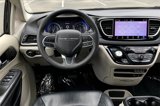 Used 2022 Chrysler Pacifica Touring-L image 5