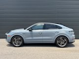Certified 2024 Porsche Cayenne Turbo image 2