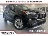 New 2025 Toyota Highlander Platinum image 3