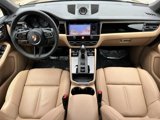 Used 2025 Porsche Macan image 6