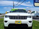 Used 2018 Jeep Grand Cherokee Altitude image 2
