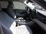 Used 2020 Toyota Highlander Limited image 4