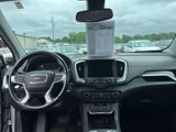 Used 2020 GMC Terrain SLT image 6