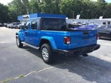 Used 2023 Jeep Gladiator Sport image 4