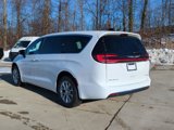New 2025 Chrysler Pacifica Select image 4
