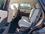 New 2025 Nissan Pathfinder SL image 5