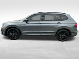 Used 2024 Volkswagen Tiguan SE R-Line image 2