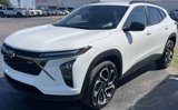 Used 2025 Chevrolet Trax RS w/ Driver Confidence Package image 4