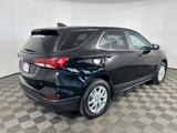 Used 2022 Chevrolet Equinox LT w/ Driver Convenience Package image 4