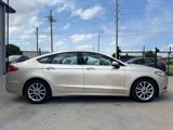 Used 2017 Ford Fusion SE w/ Fusion SE Technology Package image 2