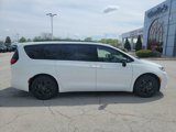 New 2025 Chrysler Pacifica Select image 5