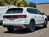 New 2025 Volkswagen Atlas Peak Edition SE image 3