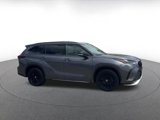 Used 2024 Toyota Highlander XSE image 2